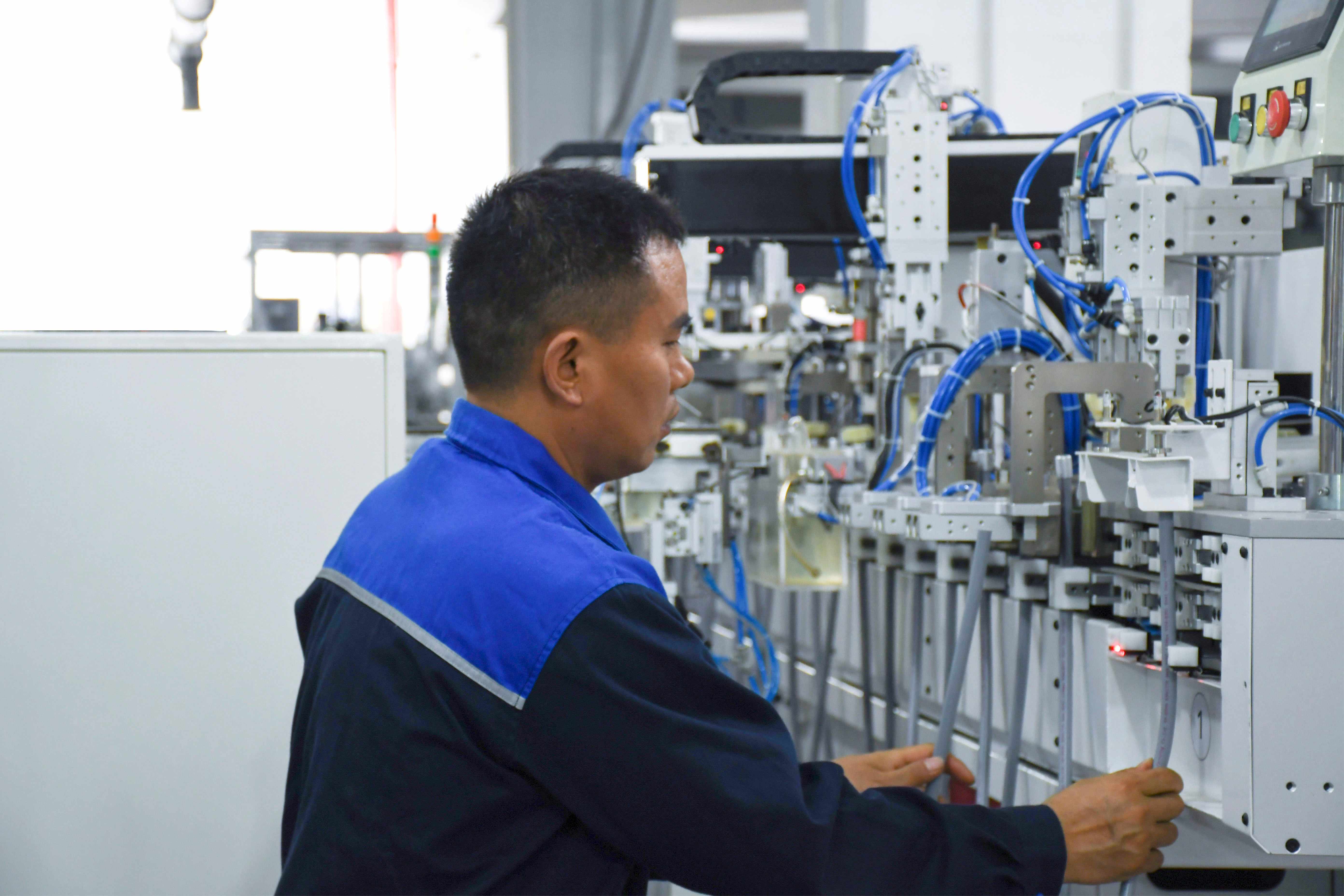 吹塑擠出自動化